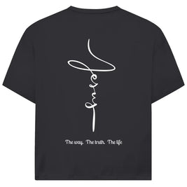 Jesus Oversize T-Shirt in Schwarz – Vertikaler Jesus-Schriftzug mit Aufdruck The Way, The Truth, The Life, christliche Streetwear aus Bio-Baumwolle