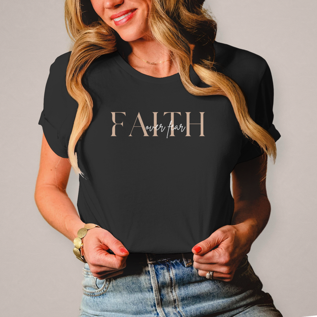 Damen T-Shirt Faith over Fear | Christliches Shirt – By Grace