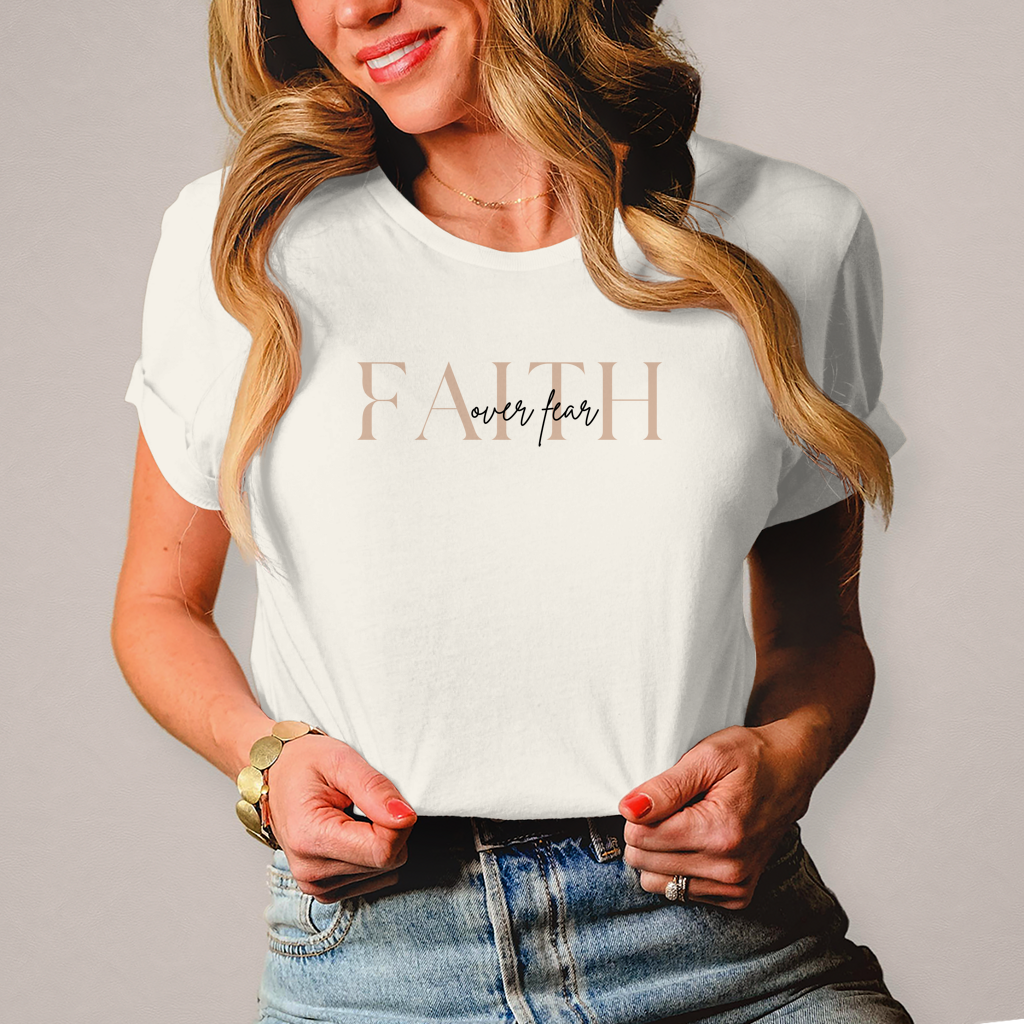 Damen T-Shirt Faith over Fear | Christliches Shirt – By Grace