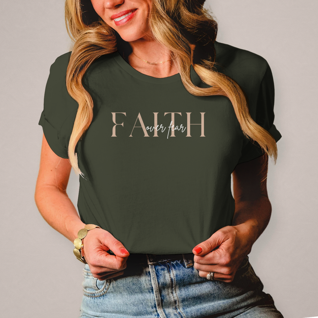 Damen T-Shirt Faith over Fear | Christliches Shirt – By Grace