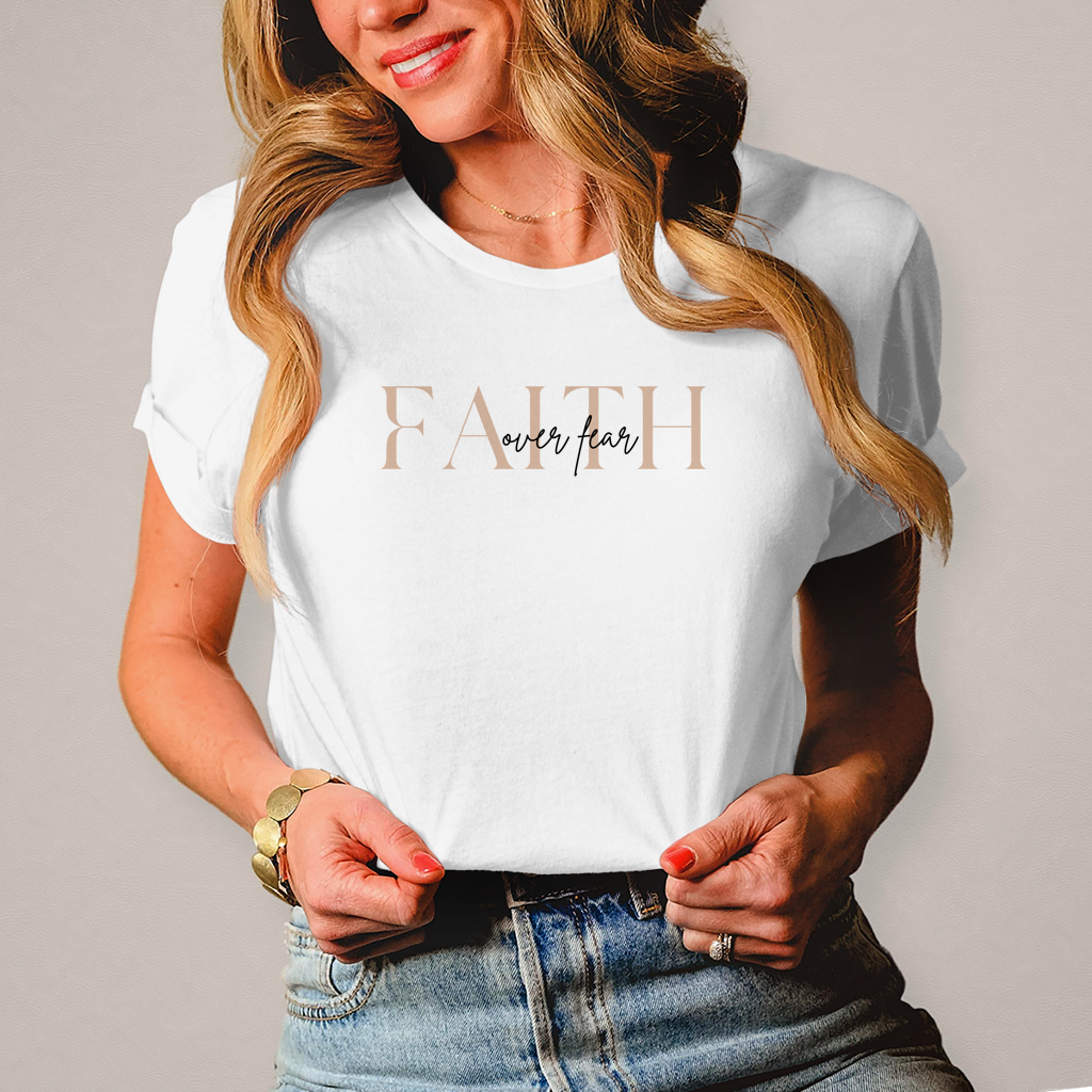 Damen T-Shirt Faith over Fear | Christliches Shirt – By Grace