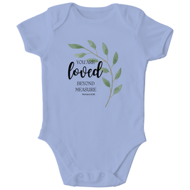 Kinder Bio Body „Loved“ – Liebevolle Botschaft für Babys | by-grace.store