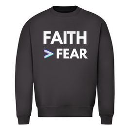 Herren Sweatshirt Faith > Fear – Christliches Sweatshirt mit Glaubensbotschaft | by-grace.store
