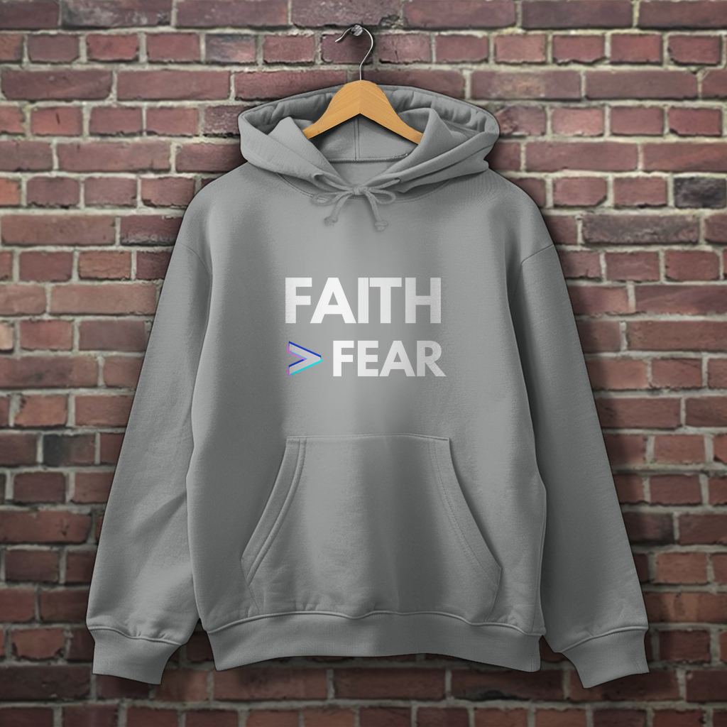 Herren Hoodie Faith > Fear – Christlicher Hoodie mit Glaubensbotschaft | by-grace.store