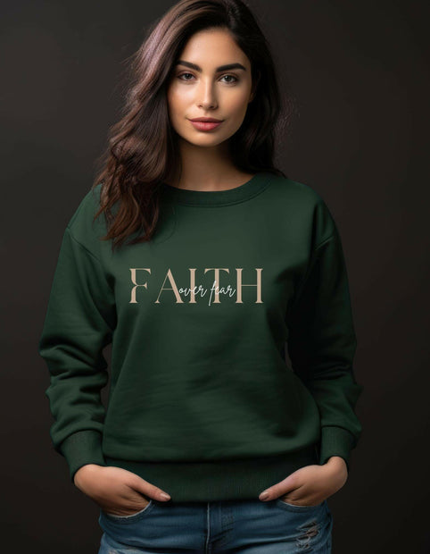 Damen Premium Bio Sweatshirt "Faith over Fear" - by-grace.store