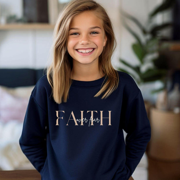 Kinder Sweatshirt "Faith over Fear" - by-grace.store