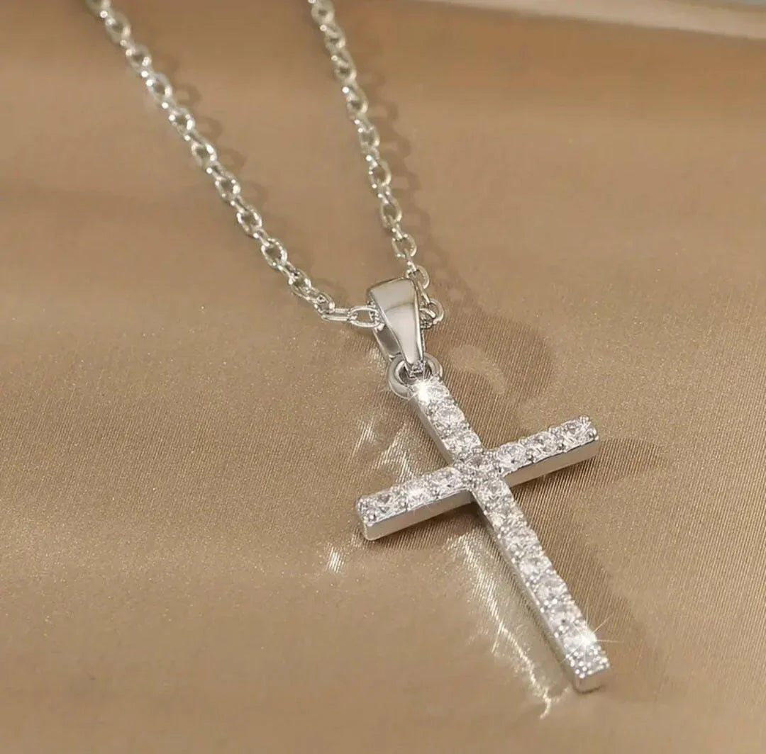 925er Silber Kreuzkette mit Zirkonia – Silber oder Vergoldet | Christliche Kette für Damen