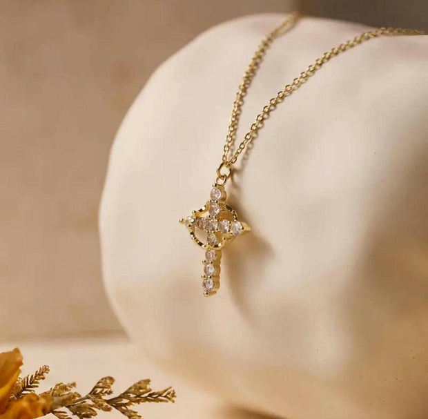 Kreuzkette mit Krone aus 925 Silber – christlicher Schmuck by-grace.store