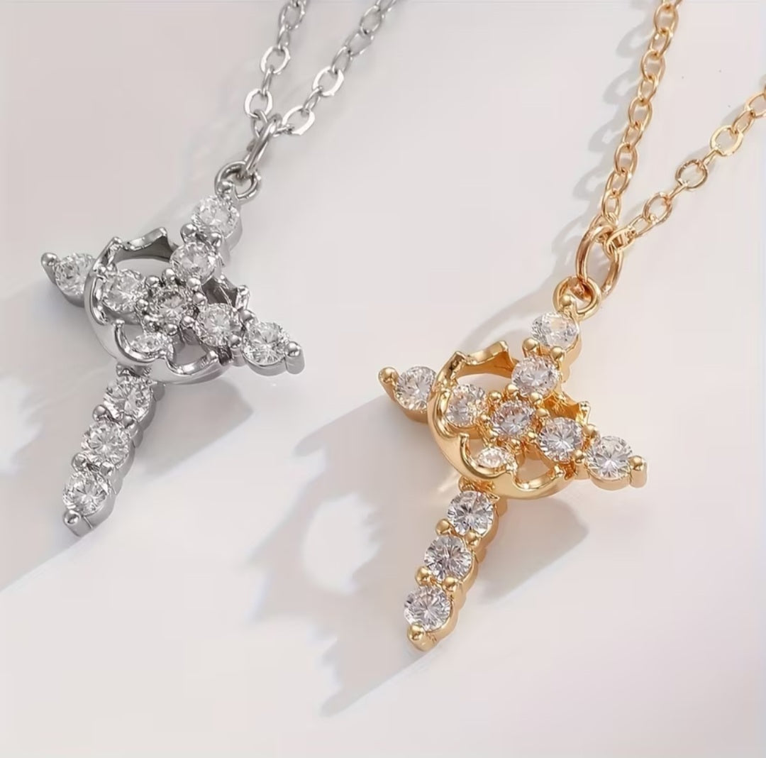 Funkelndes Kreuz Halskette aus 925 Silber – 18K vergoldet | by-grace.store