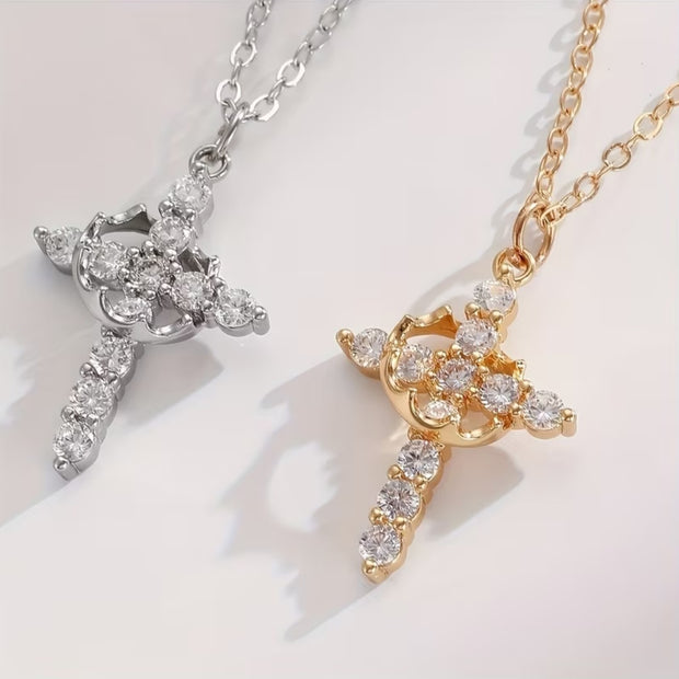 Funkelndes Kreuz Halskette aus 925 Silber – 18K vergoldet | by-grace.store