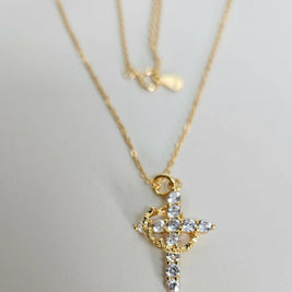 Kreuzkette mit Krone - by-grace.store